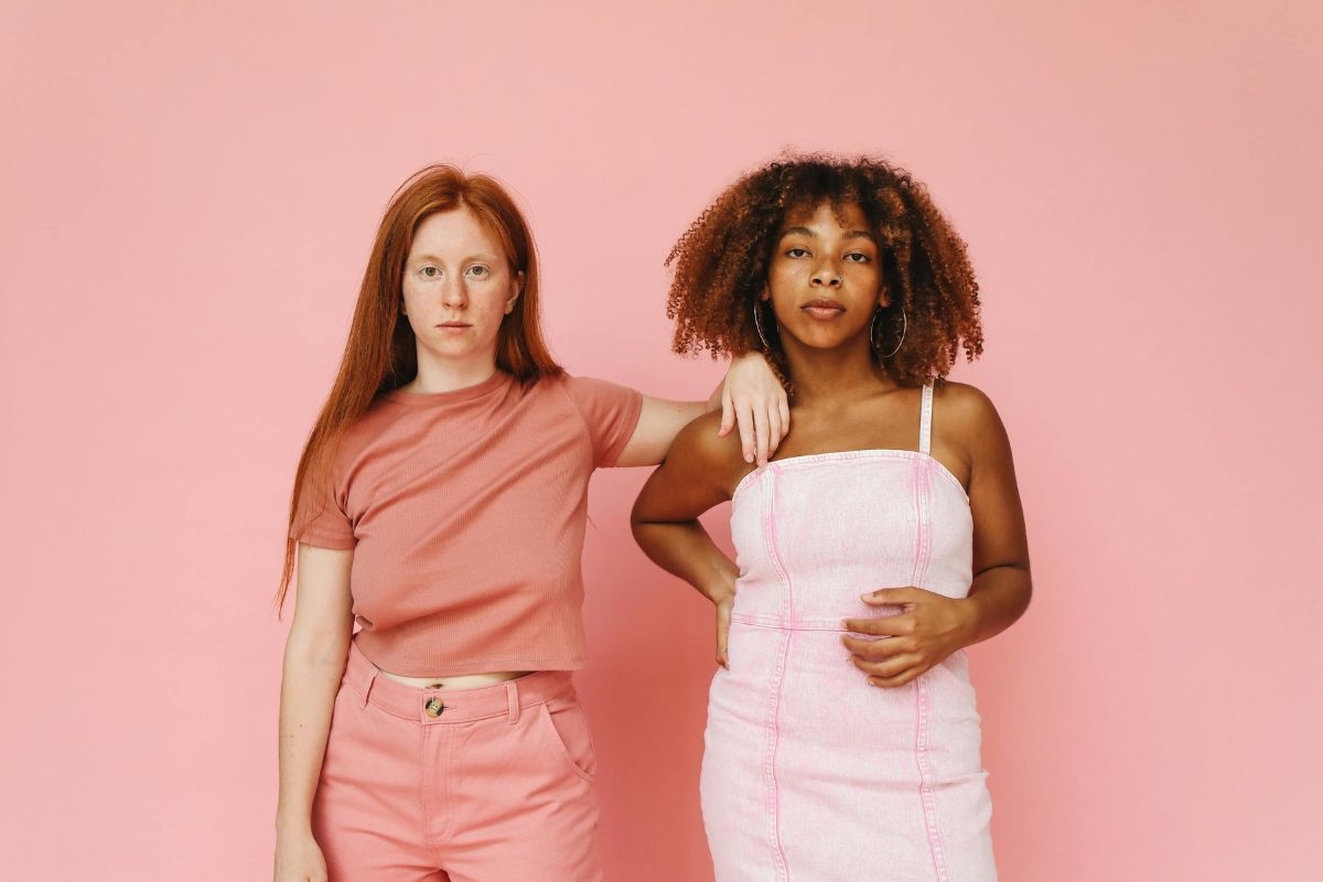 Come lanciare un brand di moda femminile guida completa per partire oggi